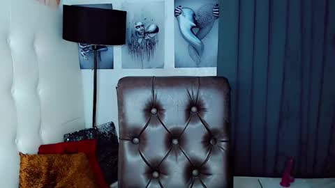 sexxxy_caroline online show from 18, 1, 2025