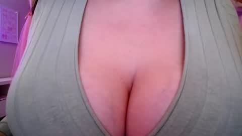 Snapshot of sexxxyprincess chatting on 20, 6, 2026 Princess online show from 20, 6, 2026