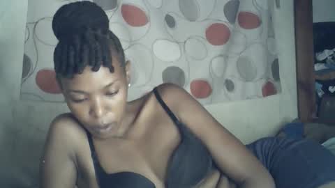 sexxy_curvy23 online show from 17, 2, 2026