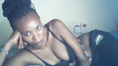 sexxy_curvy23 online show from 18, 4, 2026