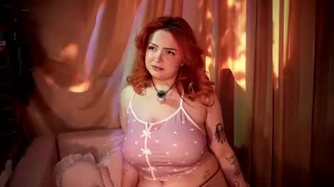Snapshot of sexxy_vixen chatting on 17, 6, 2026 Lexy online show from 17, 6, 2026