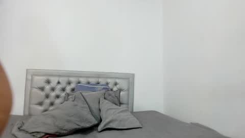 sexxylatincouple1 online show from 31, 3, 2026