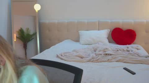 Lorry small boobs and Maya big boobs  friends with benefits online show from 18, 2, 2026