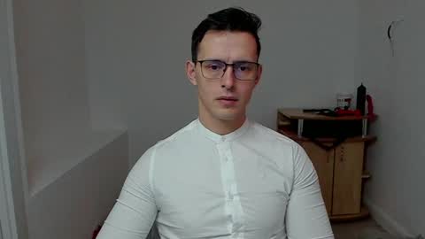 Snapshot of sexxymuscles4u chatting on 8, 1, 2025 Sexxymuscles4U online show from 8, 1, 2025