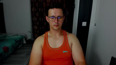 Snapshot of sexxymuscles4u chatting on 10, 9, 2025 Sexxymuscles4U online show from 10, 9, 2025