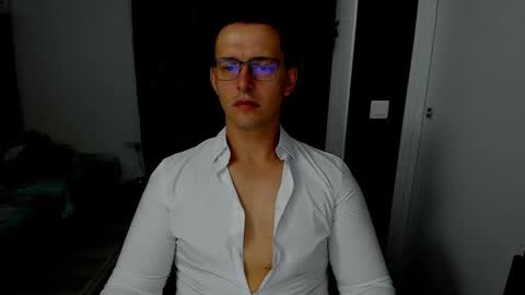 Snapshot of sexxymuscles4u chatting on 2, 10, 2025 Sexxymuscles4U online show from 2, 10, 2025