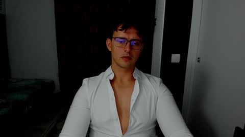 Snapshot of sexxymuscles4u chatting on 10, 10, 2025 Sexxymuscles4U online show from 10, 10, 2025