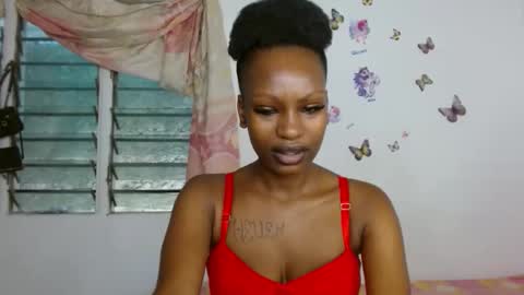 Snapshot of sexxypixie chatting on 6, 4, 2026 sexxypixie online show from 6, 4, 2026