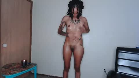 sexy6foot online show from 25, 6, 2026