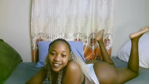 Snapshot of sexy_ariana_2 chatting on 3, 3, 2025 Ariana online show from 3, 3, 2025