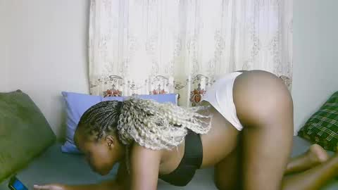 Snapshot of sexy_ariana_2 chatting on 6, 3, 2025 Ariana online show from 6, 3, 2025