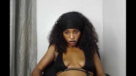 Sexy bitchgirl online show from 13, 1, 2026