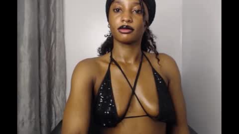 Sexy bitchgirl online show from 15, 1, 2026