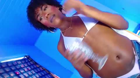 sexy_blackxxx991296 online show from 22, 5, 2026