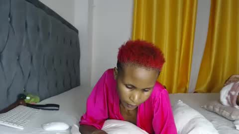 Snapshot of sexy_browniexx chatting on 28, 2, 2025 brownie online show from 28, 2, 2025