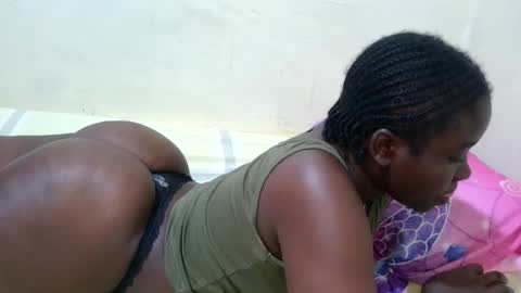 Snapshot of sexy_butt1 chatting on 27, 5, 2026 sexy butt1 online show from 27, 5, 2026
