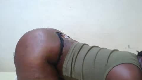 Snapshot of sexy_butt1 chatting on 27, 5, 2026 sexy butt1 online show from 27, 5, 2026