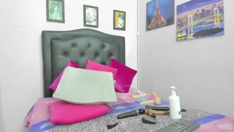 Snapshot of sexy_candy18x chatting on 25, 4, 2026 sexy_candy18x online show from 25, 4, 2026
