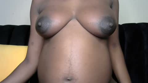 Snapshot of sexy_couple412048 chatting on 29, 12, 2024 obed and immy online show from 29, 12, 2024