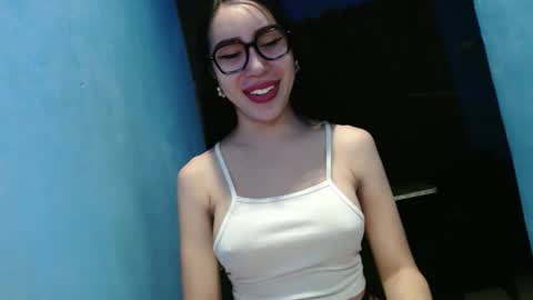 sexy_emily92 online show from 24, 2, 2026