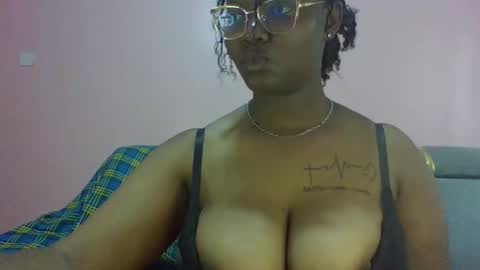 Snapshot of sexy_helle chatting on 29, 9, 2025 sexy_helle online show from 29, 9, 2025