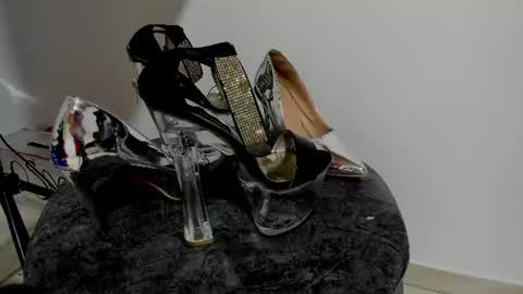 Snapshot of sexy_hot_milf_ chatting on 15, 7, 2026 Dafne online show from 15, 7, 2026