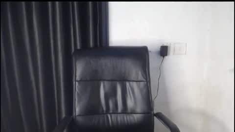 Snapshot of sexy_juicypussy0 chatting on 26, 9, 2025 Jasmine online show from 26, 9, 2025