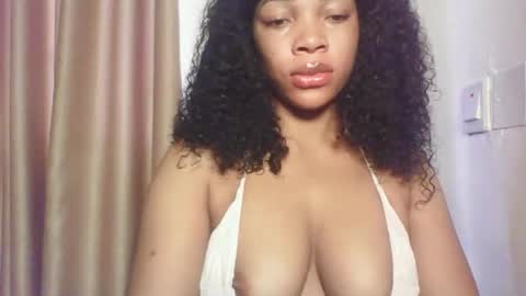 Sexy kitty881 online show from 26, 10, 2025