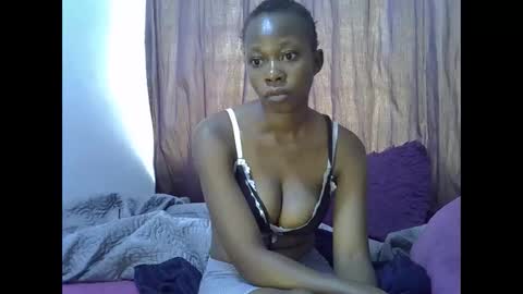 Snapshot of sexy_leila3 chatting on 17, 5, 2026 kayla online show from 17, 5, 2026