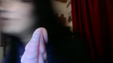 sexy lolas online show from 5, 1, 2025