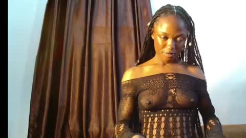 Snapshot of sexy_maureen chatting on 7, 7, 2026 maggi online show from 7, 7, 2026