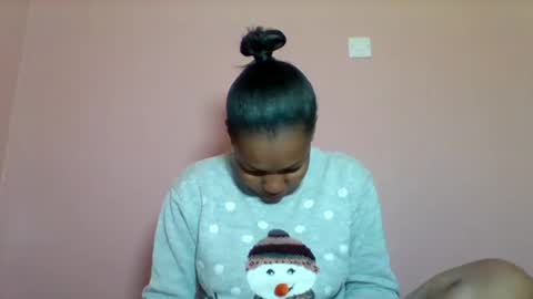 Snapshot of sexyapple2002 chatting on 10, 9, 2025 sexyapple2002 online show from 10, 9, 2025
