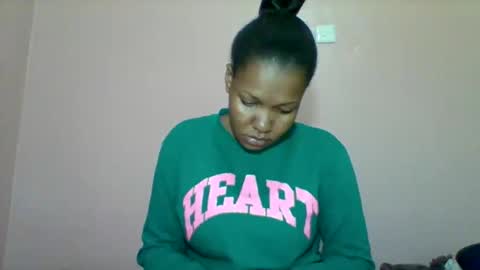Snapshot of sexyapple2002 chatting on 17, 9, 2025 sexyapple2002 online show from 17, 9, 2025