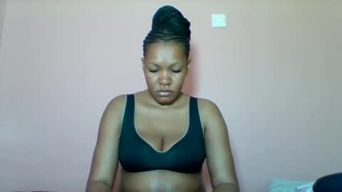 Snapshot of sexyapple2002 chatting on 23, 9, 2025 sexyapple2002 online show from 23, 9, 2025
