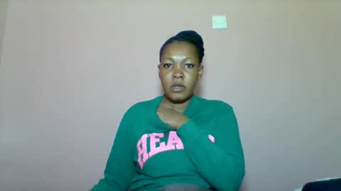 Snapshot of sexyapple2002 chatting on 26, 9, 2025 sexyapple2002 online show from 26, 9, 2025