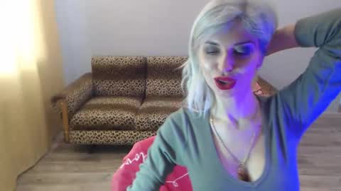 sexybeatriice online show from 2, 2, 2025