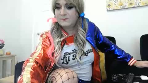 Snapshot of sexybeckyuk chatting on 25, 10, 2025 Becky online show from 25, 10, 2025