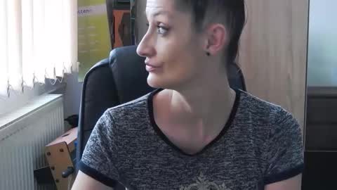 Snapshot of sexybeeaa chatting on 4, 6, 2026 SexyBea online show from 4, 6, 2026