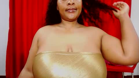 Snapshot of sexybustyboobs chatting on 18, 9, 2025 sexybustyboobs online show from 18, 9, 2025