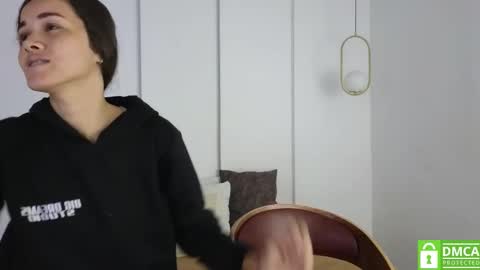 chanell and yina online show from 28, 9, 2025