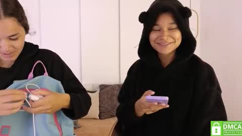 chanell and yina online show from 31, 10, 2025