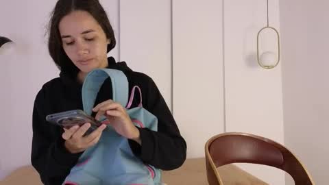 chanell and yina online show from 18, 11, 2025