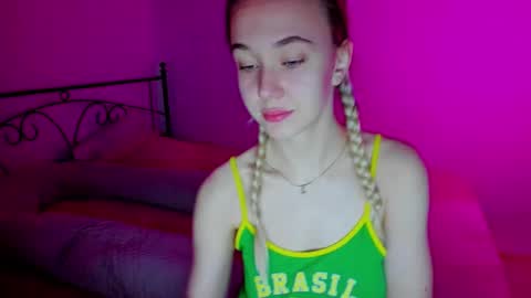 Sophia online show from 6, 12, 2024