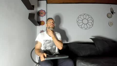 Snapshot of sexycolombian2022 chatting on 6, 6, 2026 Antonioylola online show from 6, 6, 2026