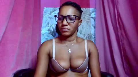 Snapshot of sexydoll32 chatting on 4, 8, 2026 sexydoll32 online show from 4, 8, 2026