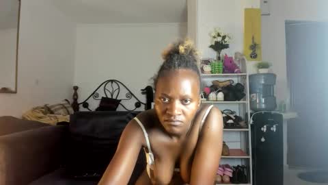 sexydoll471762 online show from 17, 4, 2026