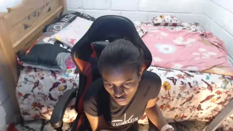 sexyjustin202 online show from 18, 1, 2025