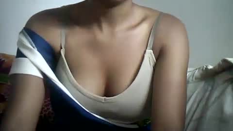 sexylarra12 online show from 13, 12, 2024