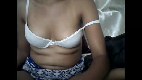 sexylarra12 online show from 4, 1, 2025