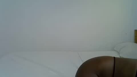 Snapshot of sexyleilah chatting on 30, 10, 2025 sexyleilah online show from 30, 10, 2025